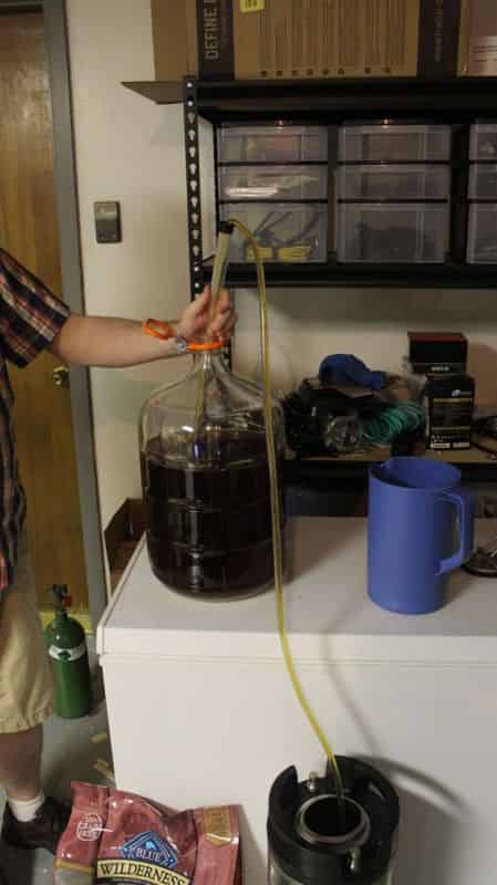 Siphoning the beeer from the carboy to the Keg