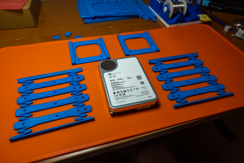 3D-printed parts and 20TB HDD for drive cage.