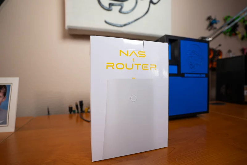 Topton R1 Pro NAS in its packaging.